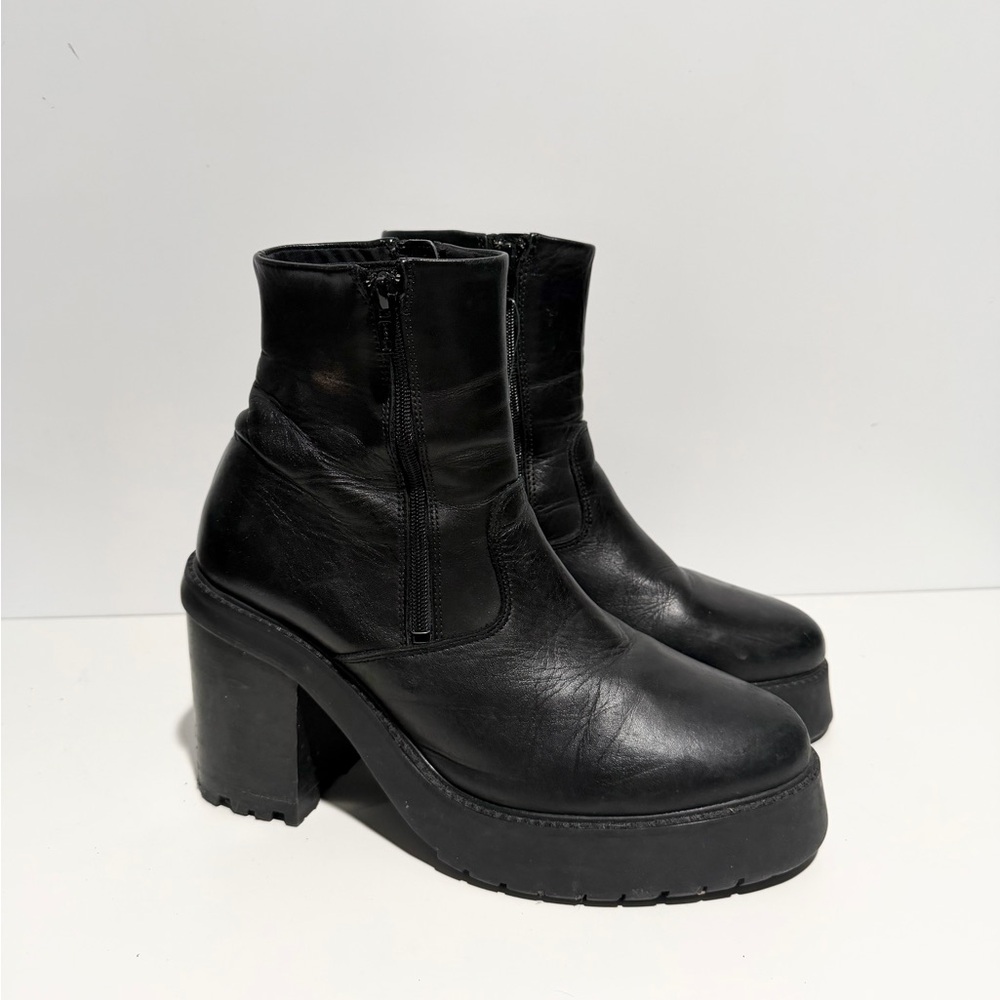 ASOS Chunky Y2K Platform Leather Commando Boot UK9 US11